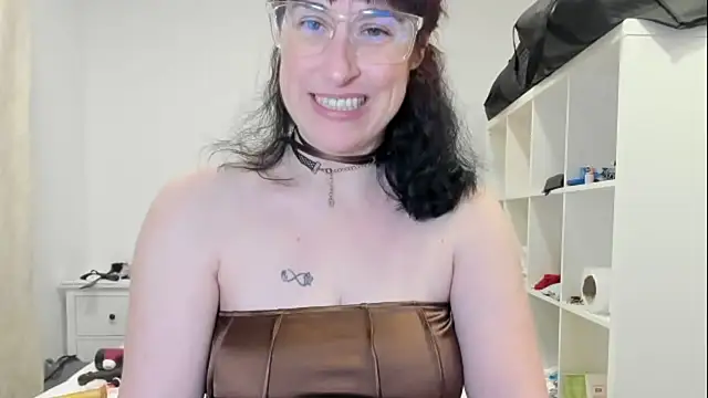 emmita69  online show from January 2026 05:12:01 AM