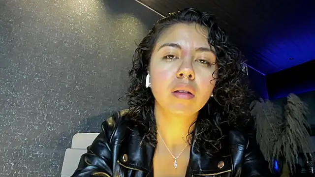 Amareto  online show from October 2025 12:04:01 PM