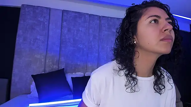 Amareto  online show from April 2026 10:11:01 AM