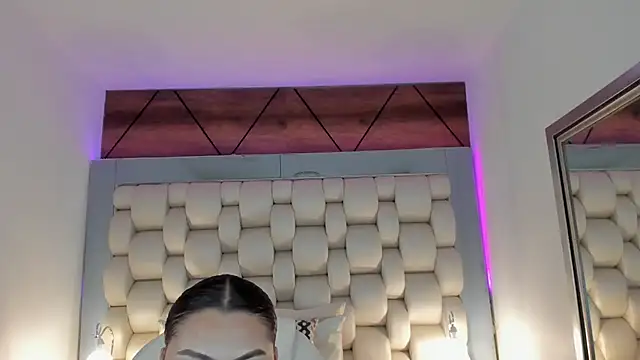 Helleamazing online show from February 2025 06:50:02 AM