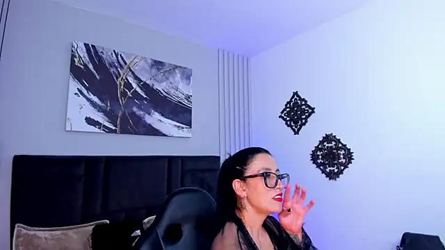 kira moon   online show from March 2026 08:59:02 PM