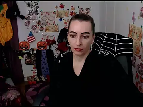 EvelynAngell online show from October 2025 09:20:01 AM
