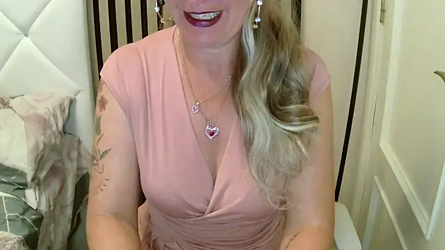 xxNoeliaxx online show from March 2026 08:41:02 AM