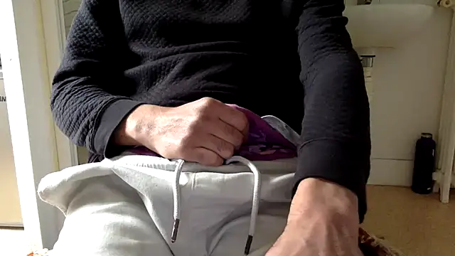 Snapshot of molozeb chatting on November 2025 10:15:01 AM molozeb online show from November 2025 10:15:01 AM