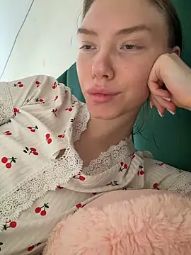 Snapshot of Lisaaa_Alisa chatting on June 2026 11:19:05 AM Lisaaa Alisa online show from June 2026 11:19:05 AM