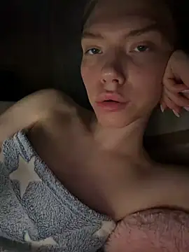 Snapshot of Lisaaa_Alisa chatting on June 2026 08:22:02 PM Lisaaa Alisa online show from June 2026 08:22:02 PM