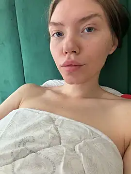Snapshot of Lisaaa_Alisa chatting on June 2026 08:28:02 AM Lisaaa Alisa online show from June 2026 08:28:02 AM