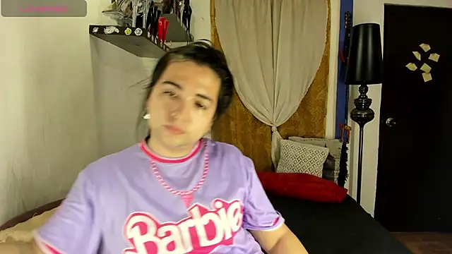 Snapshot of SARAMISHA chatting on November 2025 03:58:02 PM SARAMISHA online show from November 2025 03:58:02 PM