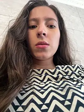 LittleDoll    online show from January 2025 05:06:01 PM