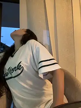 LittleDoll    online show from November 2025 10:30:02 PM