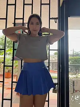 LittleDoll    online show from April 2026 04:33:02 PM