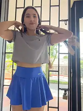 LittleDoll    online show from April 2026 05:30:01 PM