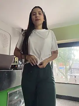 LittleDoll    online show from June 2026 12:20:01 PM