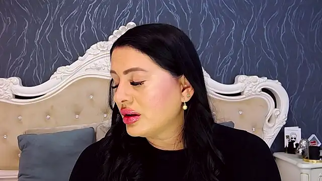 Snapshot of Lauren_Saint chatting on October 2025 02:45:02 PM Lauren Saint online show from October 2025 02:45:02 PM