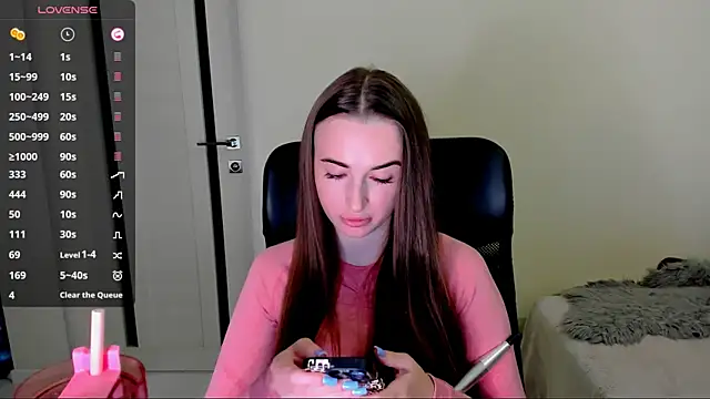 Snapshot of Kimmberr chatting on October 2025 04:45:01 AM Kimmberr online show from October 2025 04:45:01 AM