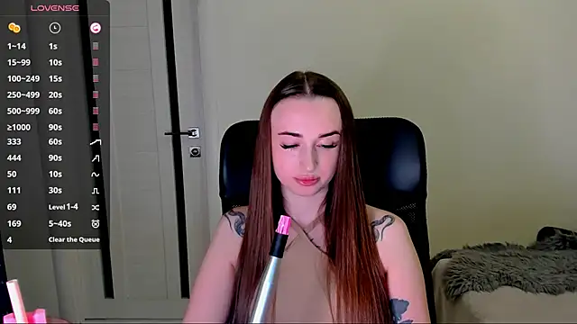 Snapshot of Kimmberr chatting on November 2025 04:44:02 AM Kimmberr online show from November 2025 04:44:02 AM