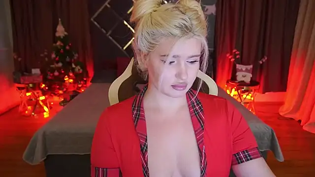 CocoSecretss online show from December 2025 02:22:01 PM