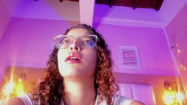 Dollar-girl online show from January 2025 07:45:01 PM