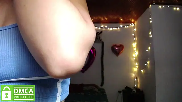 Snapshot of Mr_MrsCurie chatting on December 2024 09:41:01 PM Mr MrsCurie online show from December 2024 09:41:01 PM