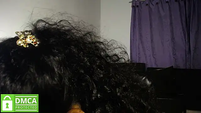 Snapshot of Mr_MrsCurie chatting on October 2025 03:53:02 AM Mr MrsCurie online show from October 2025 03:53:02 AM