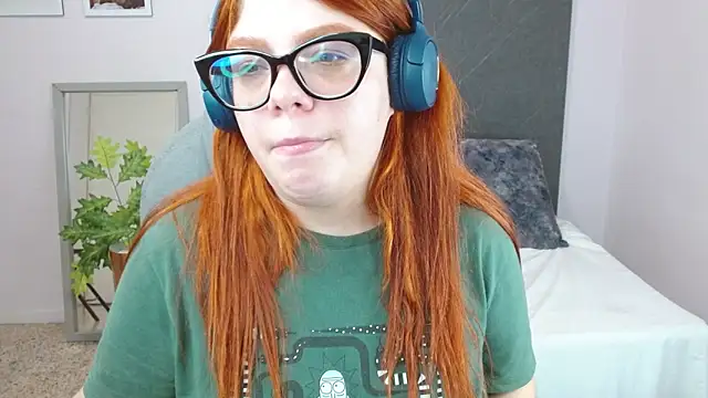 lucie nicolls online show from January 2025 11:08:01 PM