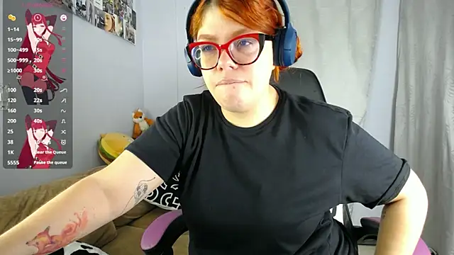 lucie nicolls online show from March 2025 06:50:02 PM