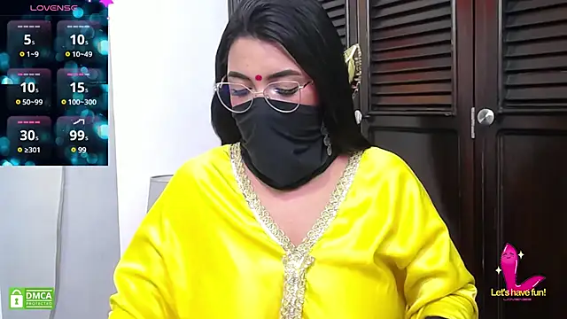 lakshmiraniii online show from February 2025 01:37:01 PM