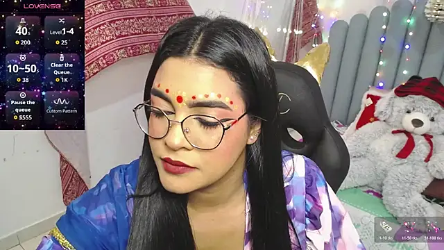 lakshmiraniii online show from November 2025 07:15:01 PM