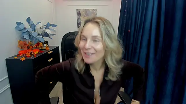 Snapshot of Sinty_Devis chatting on October 2025 11:43:02 AM Sinty Devis online show from October 2025 11:43:02 AM