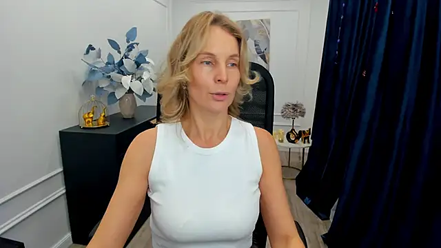 Snapshot of Sinty_Devis chatting on November 2025 11:43:02 AM Sinty Devis online show from November 2025 11:43:02 AM