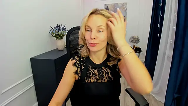 Sinty Devis online show from February 2026 04:28:02 AM