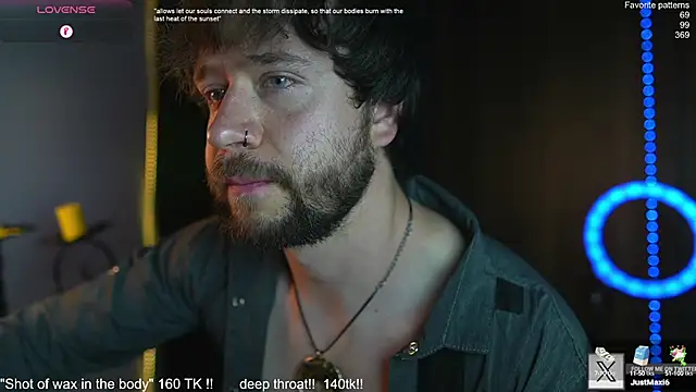 Snapshot of just_maxii chatting on October 2025 12:39:02 AM just maxii online show from October 2025 12:39:02 AM