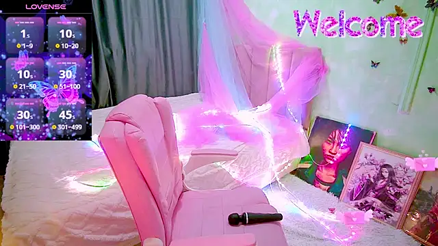 Akemilun online show from March 2026 06:01:02 PM