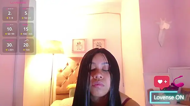 Nahom1  online show from November 2025 10:43:01 PM