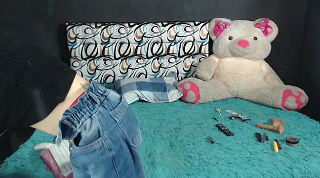 emma onassis 17 online show from February 2025 05:10:01 AM