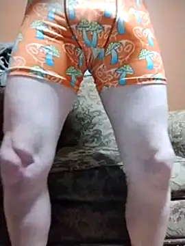 Hugebwc102 online show from December 2025 05:01:02 AM