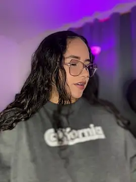 CurlyGirl 1 online show from April 2026 11:32:01 PM