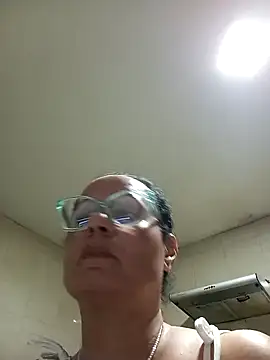 Snapshot of Eunice73 chatting on December 2024 11:24:02 PM Eunice73 online show from December 2024 11:24:02 PM