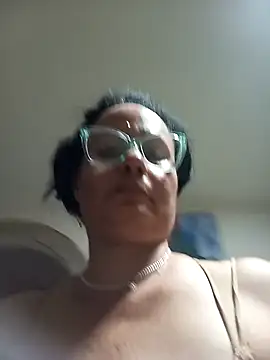 Snapshot of Eunice73 chatting on December 2024 10:37:01 PM Eunice73 online show from December 2024 10:37:01 PM