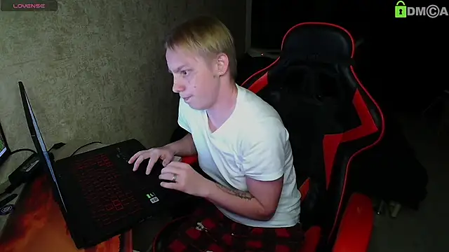 Alexis Gordon online show from September 2025 07:59:01 PM