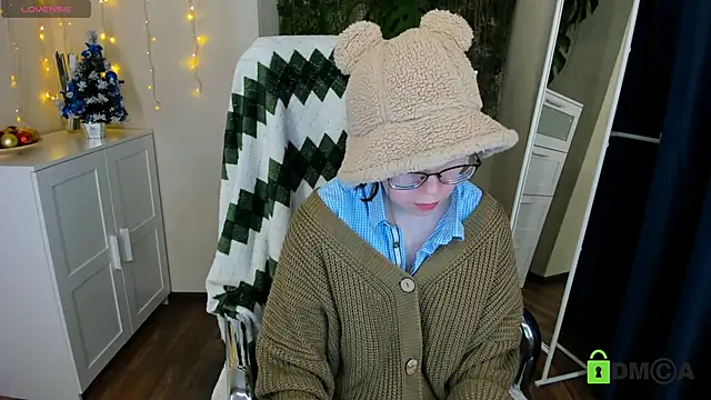 Snapshot of Melissa_Wells chatting on December 2024 09:16:01 PM Melissa Wells online show from December 2024 09:16:01 PM