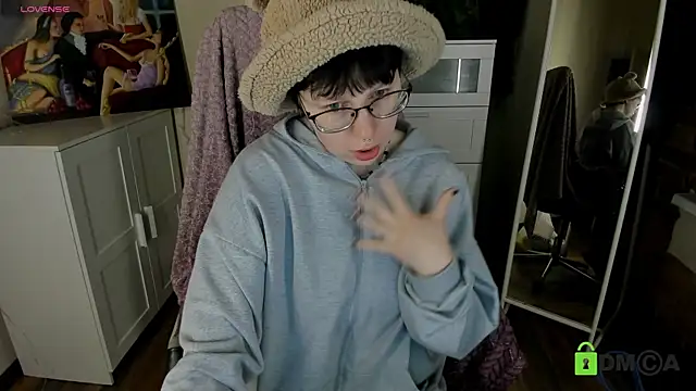 Snapshot of Melissa_Wells chatting on September 2025 09:07:02 PM Melissa Wells online show from September 2025 09:07:02 PM