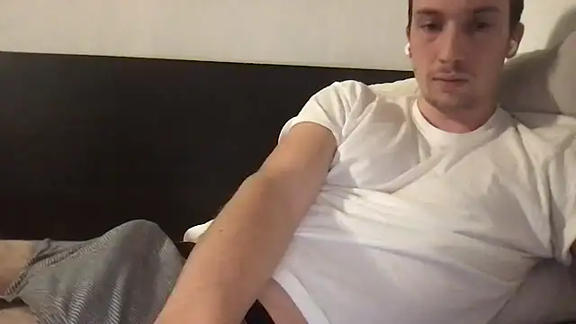 hungandfun05 online show from February 2025 05:19:02 PM