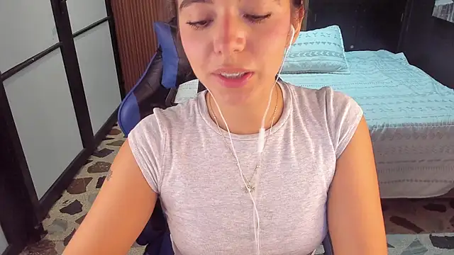 NicolRoss  online show from July 2026 11:29:01 PM