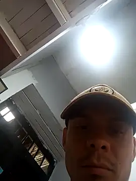 VivienAndClark online show from November 2025 04:18:02 PM