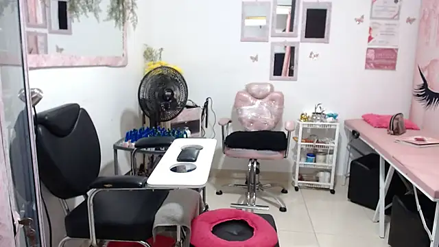 Snapshot of titsbiglovers chatting on October 2025 01:33:02 AM titsbiglovers online show from October 2025 01:33:02 AM