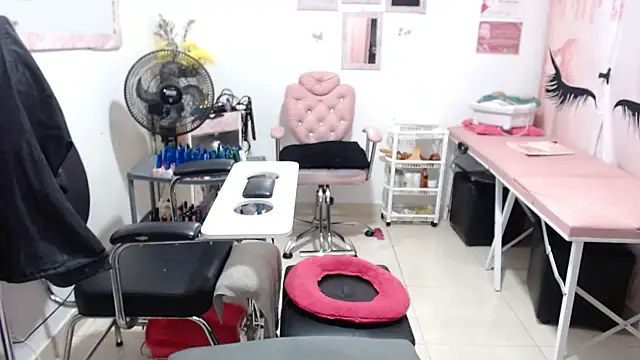 Snapshot of titsbiglovers chatting on October 2025 05:11:02 PM titsbiglovers online show from October 2025 05:11:02 PM