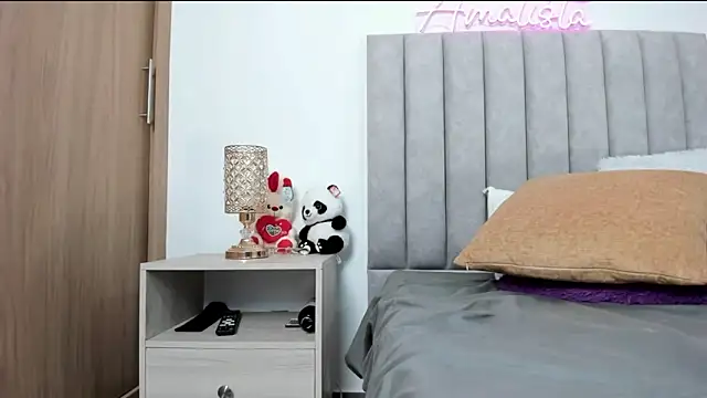 AmatistaSallow   online show from February 2025 04:27:01 AM