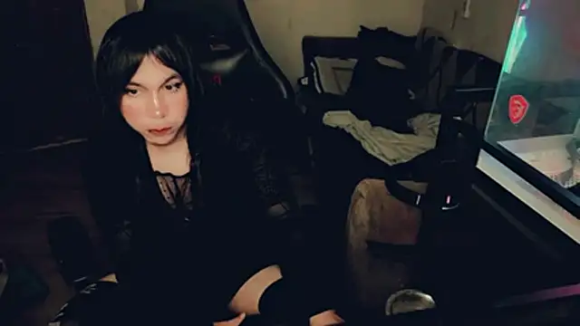evelyntvsexy online show from July 2026 02:22:02 PM