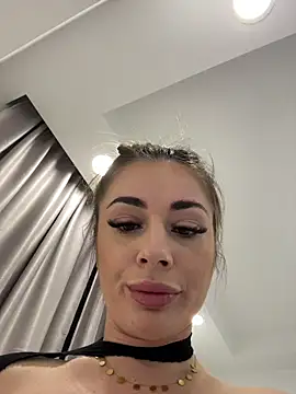 Snapshot of IsabellaEtthan chatting on February 2026 06:44:02 PM IsabellaEtthan online show from February 2026 06:44:02 PM